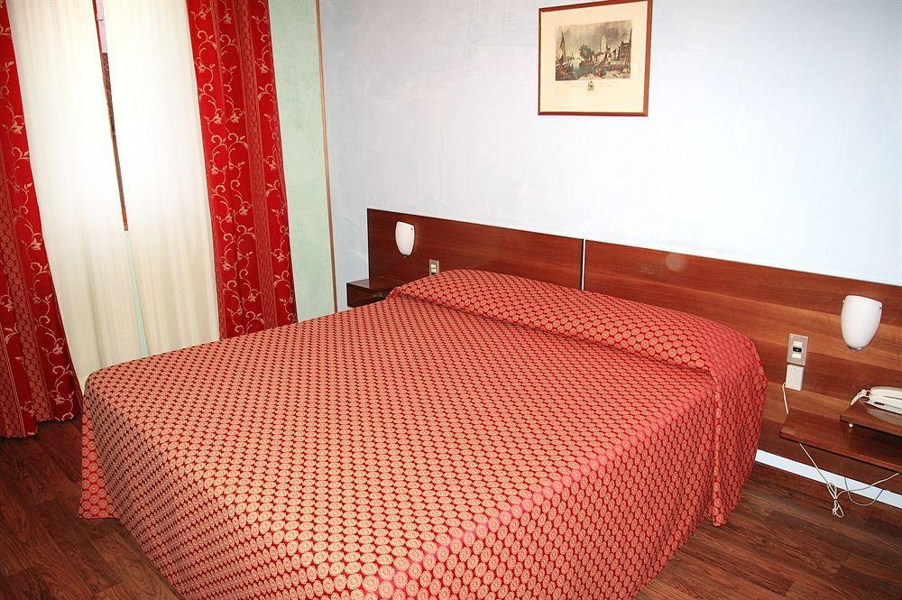 Hotel Salieri Legnago Exterior photo