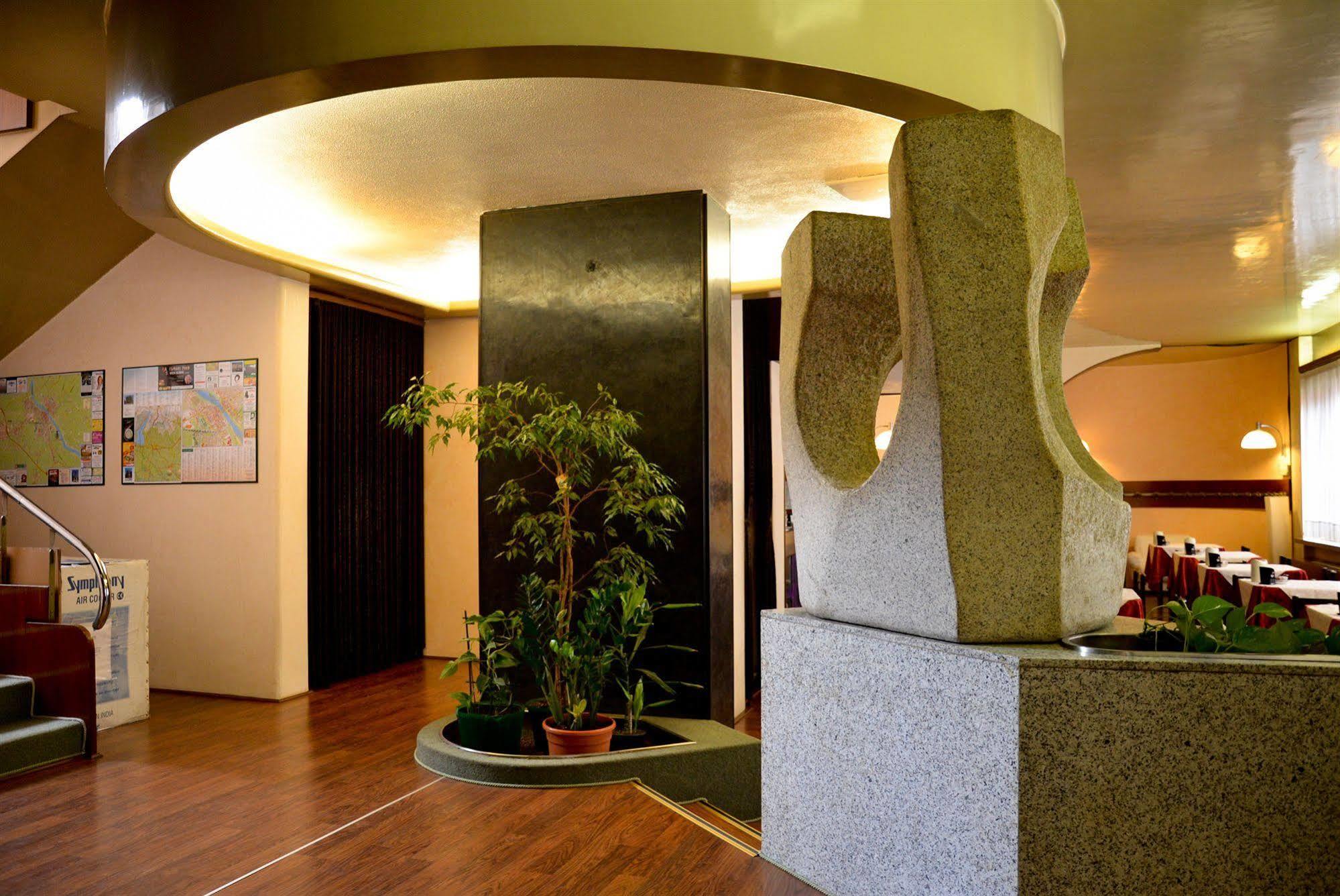 Hotel Salieri Legnago Exterior photo