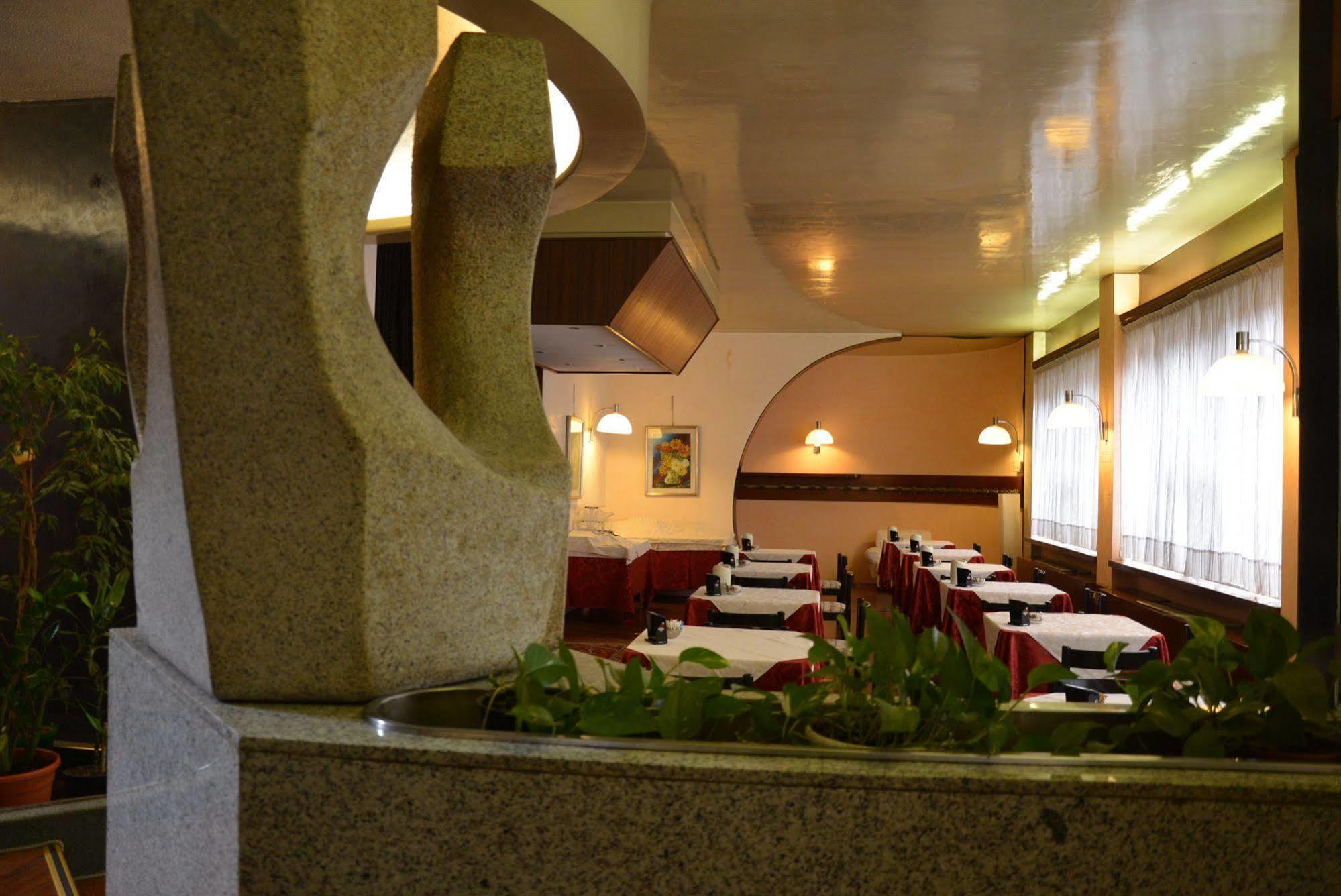 Hotel Salieri Legnago Exterior photo
