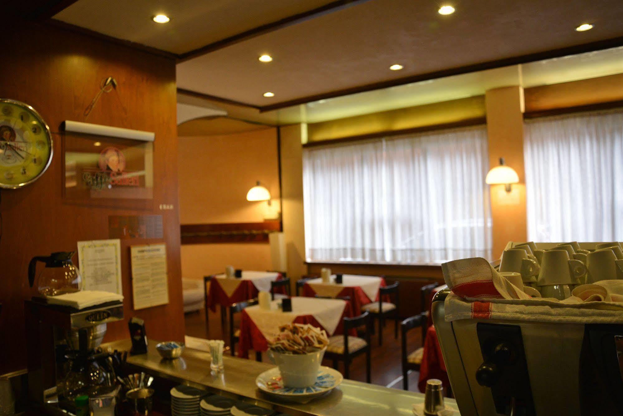 Hotel Salieri Legnago Exterior photo