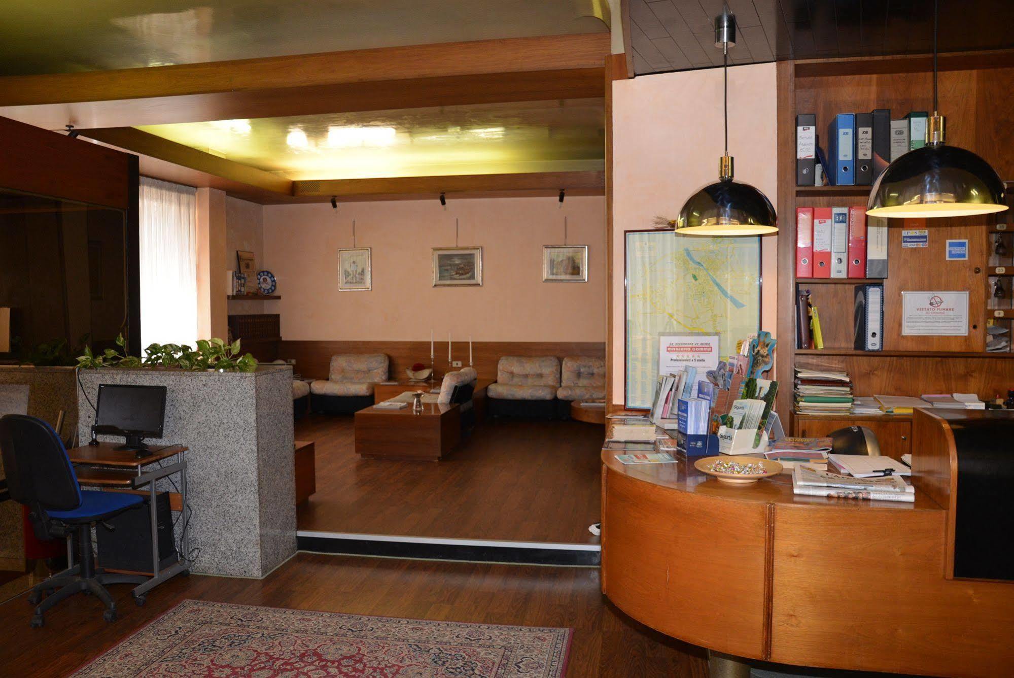 Hotel Salieri Legnago Exterior photo